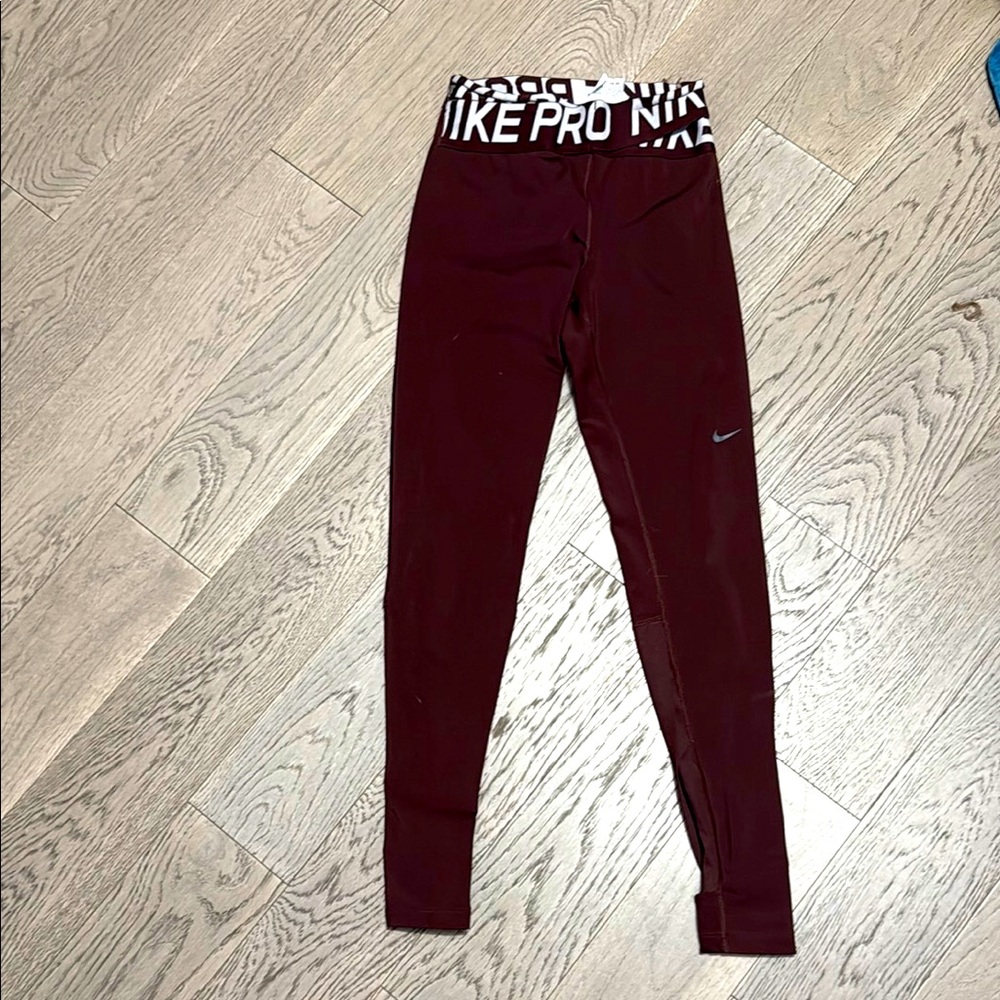Nike womens Maroon Leggings